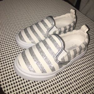 Toddler size 8 canvas shoes