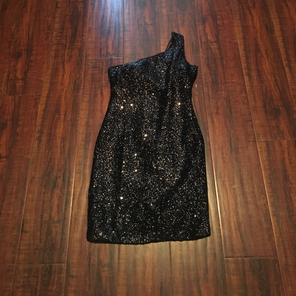 Medium prom dress