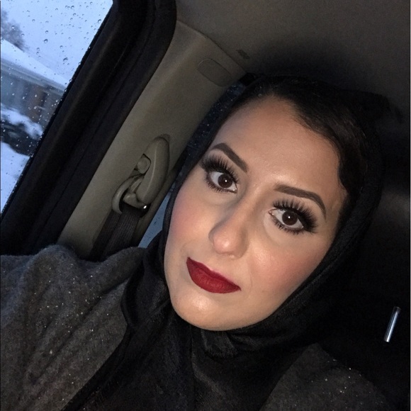 Meet your Posher, R - Picture 1 of 1