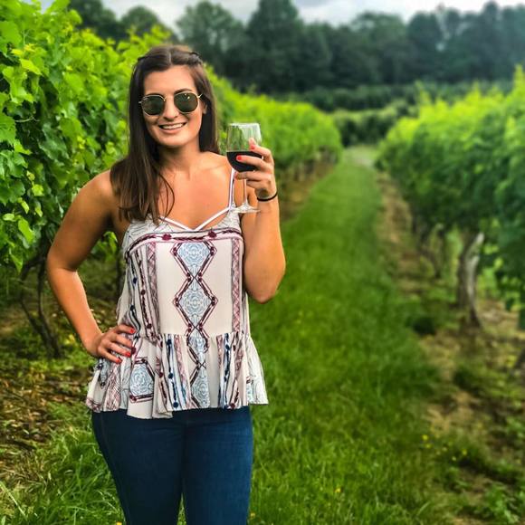 Meet your Posher, Jillian - Picture 1 of 1