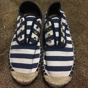 Tati Shoedazzle Blue and White Slip On Flats