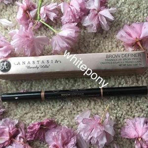 Anastasia Beverly Hills Brow Definer