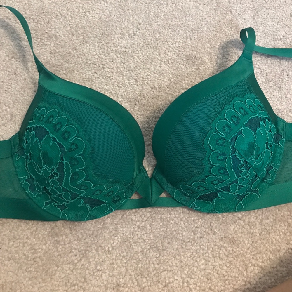 Victor Secret very sexy bra size 34b