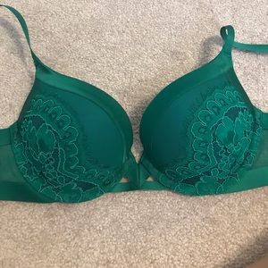 Victor Secret very sexy bra size 34b