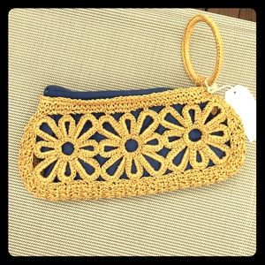 NWT woven raffia wristlet by Mudpie