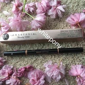 Anastasia Beverly Hills Brow Definer