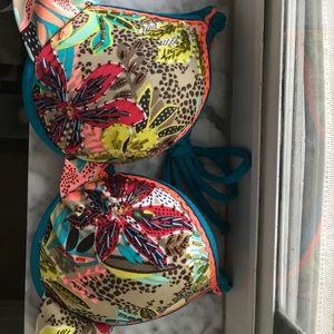 2 piece bikini. Made in Colombia