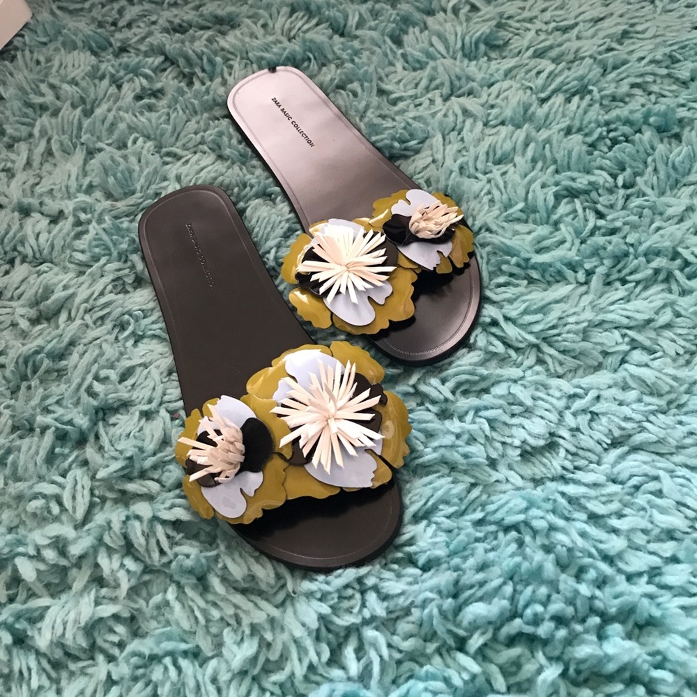 Women sandals