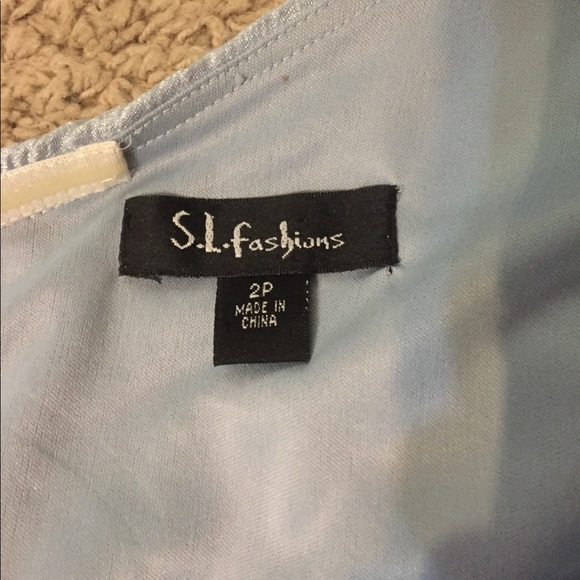 Dress - Picture 3 of 3