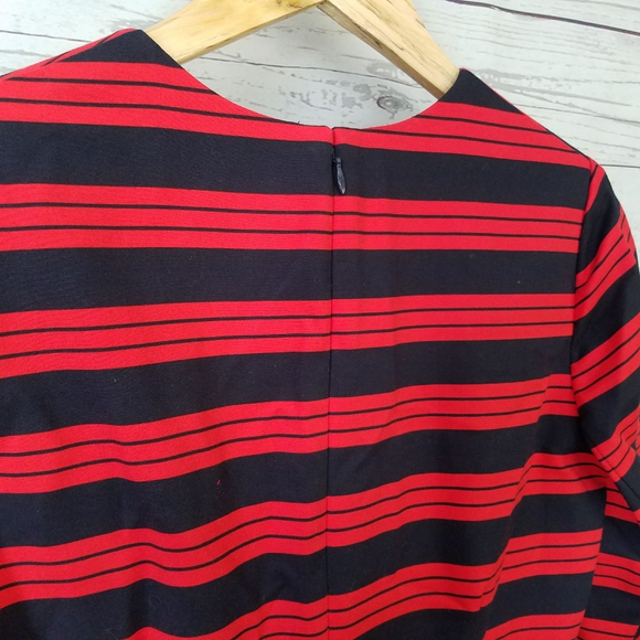 ❤️GAP Fit And Flare Pleated Size 6 Striped Dress❤️ - Picture 6 of 7