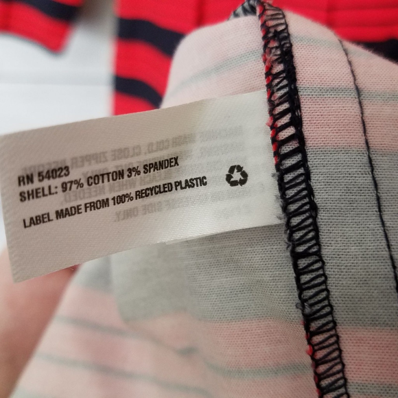 ❤️GAP Fit And Flare Pleated Size 6 Striped Dress❤️ - Picture 7 of 7