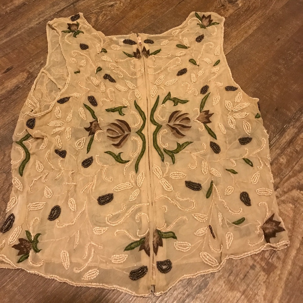 Detailed top - Picture 2 of 2