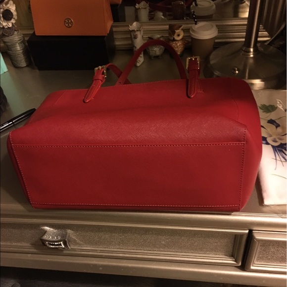 Tory Burch - Picture 3 of 8