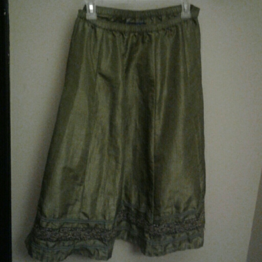 J.h.collections size 12 skirt