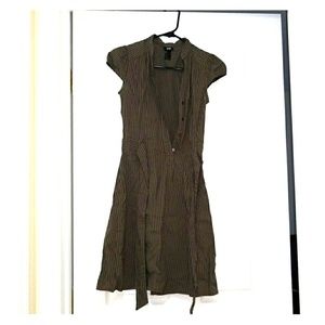 Fitted casual dress.