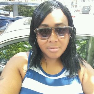 Meet your Posher, Alicia