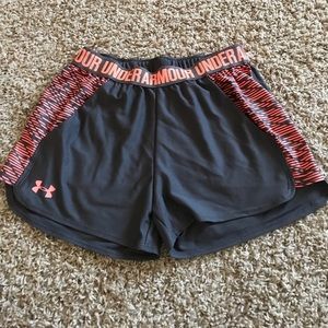 Under armour shorts with pockets
