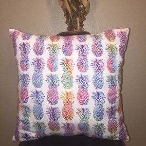PINEAPPLE THROW PILLOW