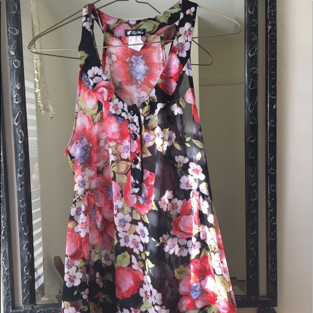 Floral tank
