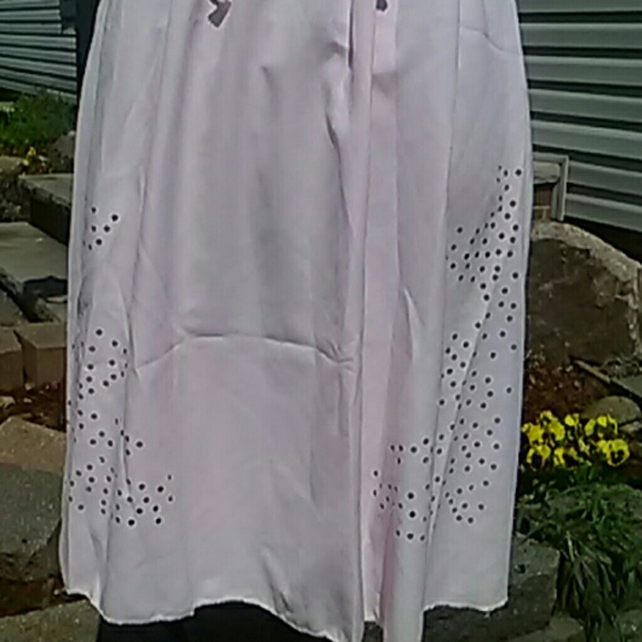 Cute soft pink Eyelet sundress ON CLEARANCE - Picture 4 of 4