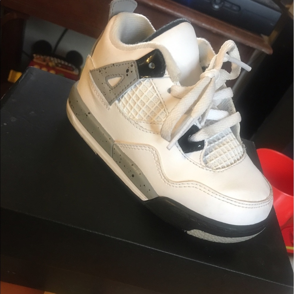 Jordan's retro 4