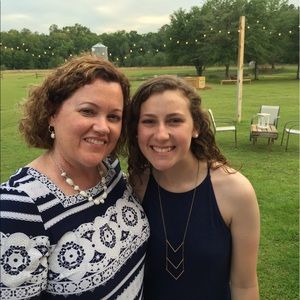 Meet your Posher, Elizabeth