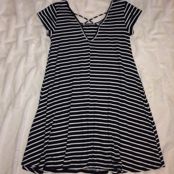 Short black and white striped dress size XS - Picture 4 of 6