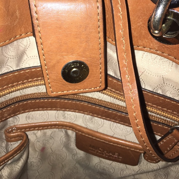 Michael Kors authentic purse - Picture 5 of 5