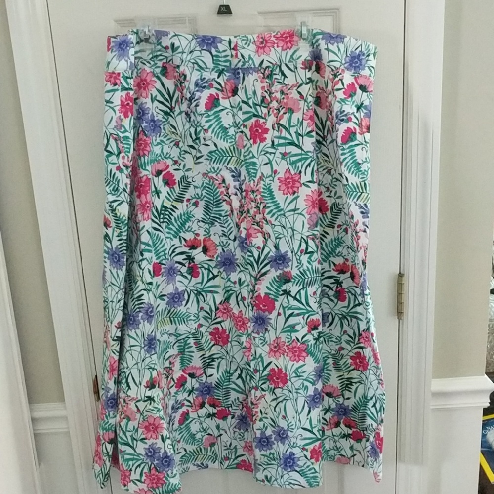 Get ready for spring!! Beautiful Cotton Fern Garden Skirt - Gorgeous!!