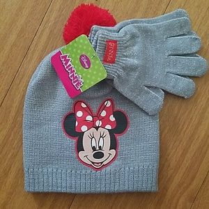 Minnie mouse hat and gloves set
