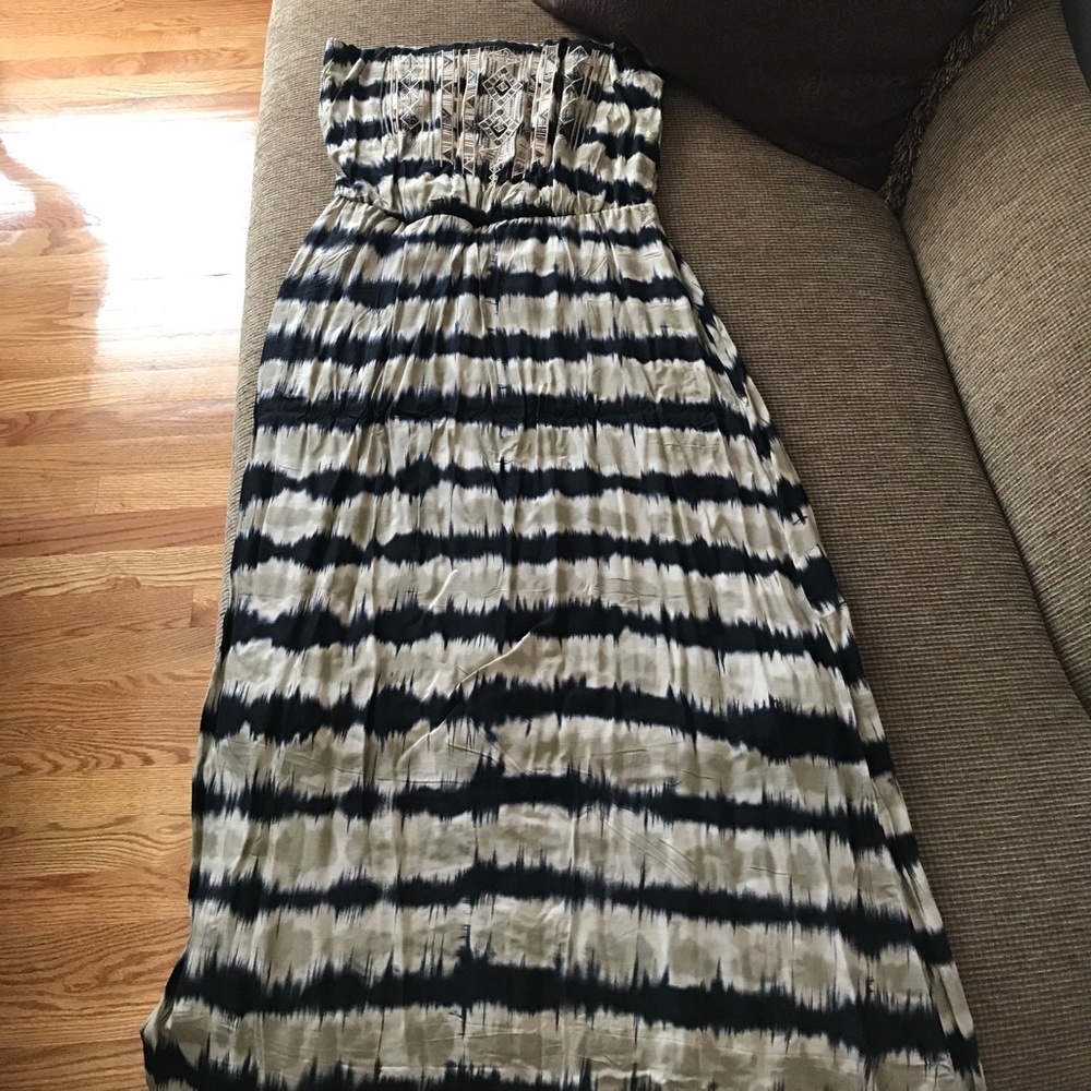 Strapless sundress by solitaire