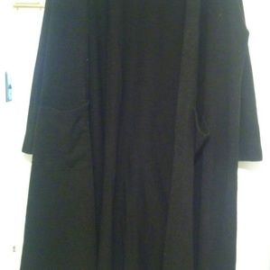 Size XL Lularoe solid black Sarah