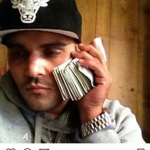 Meet your Posher, Azie