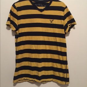 Short sleeve yellow&navy blue American Eagle shirt