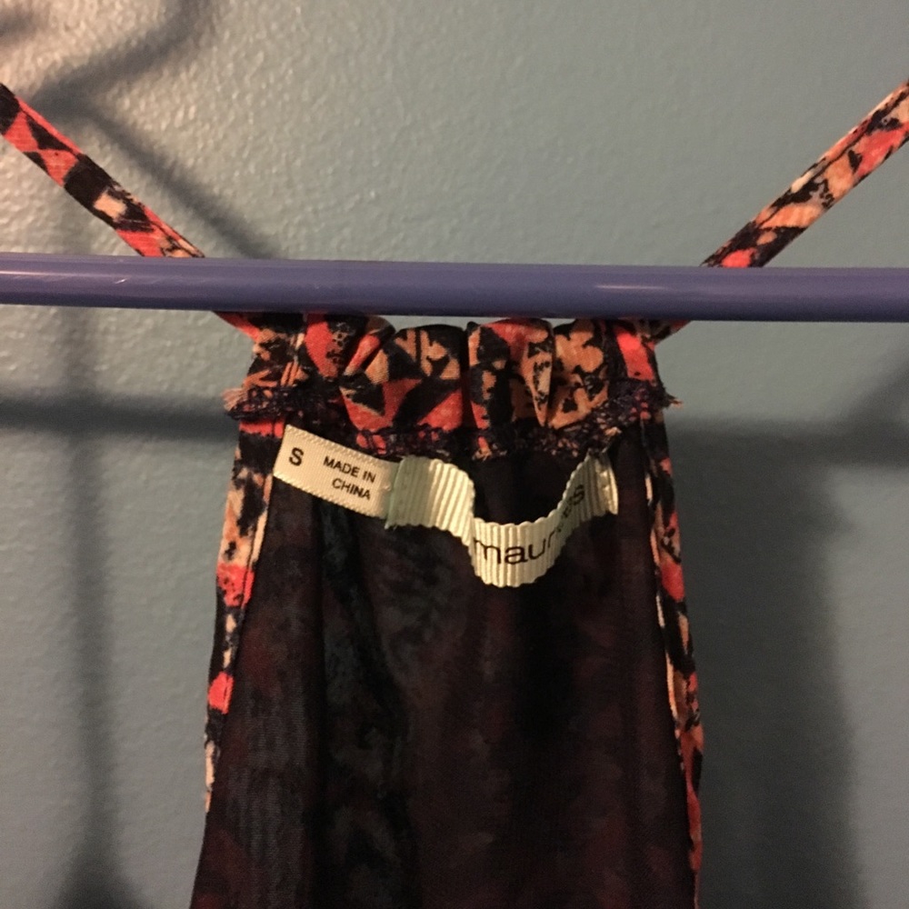 Beautiful Multi-colored Top! - Picture 3 of 6