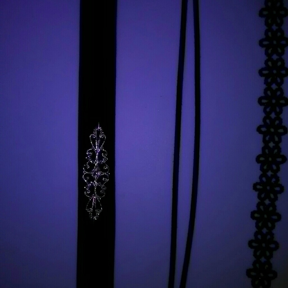 Chokers - Picture 3 of 3