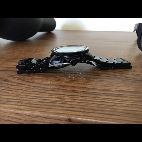 watch - Picture 2 of 2