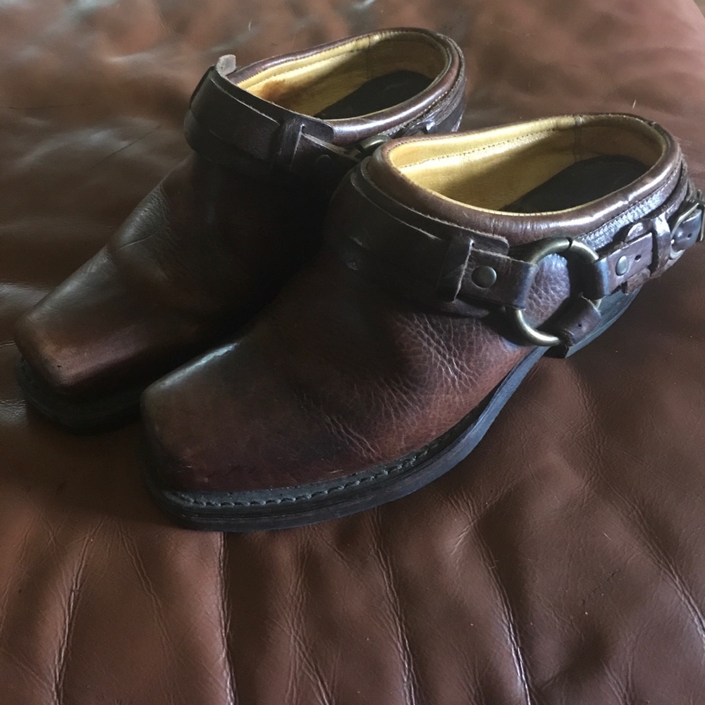 Frye mules