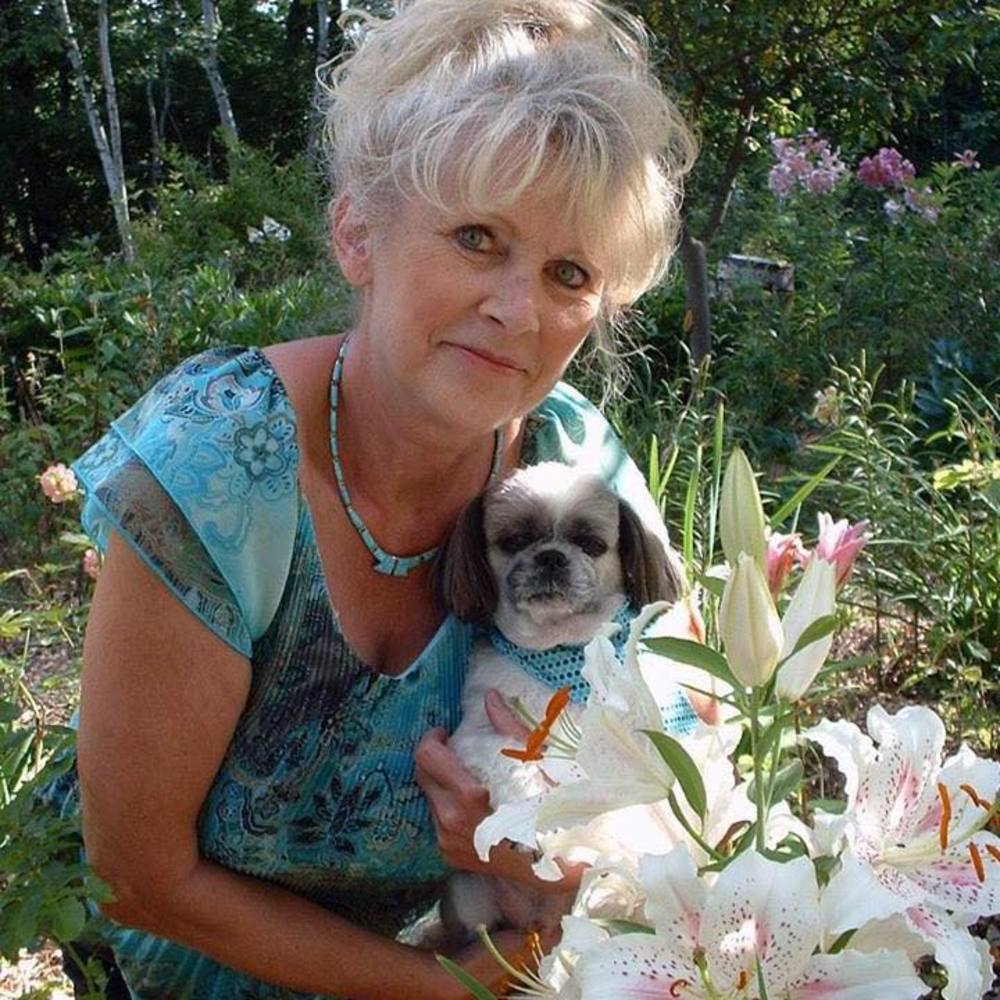 Meet your Posher, Suzie