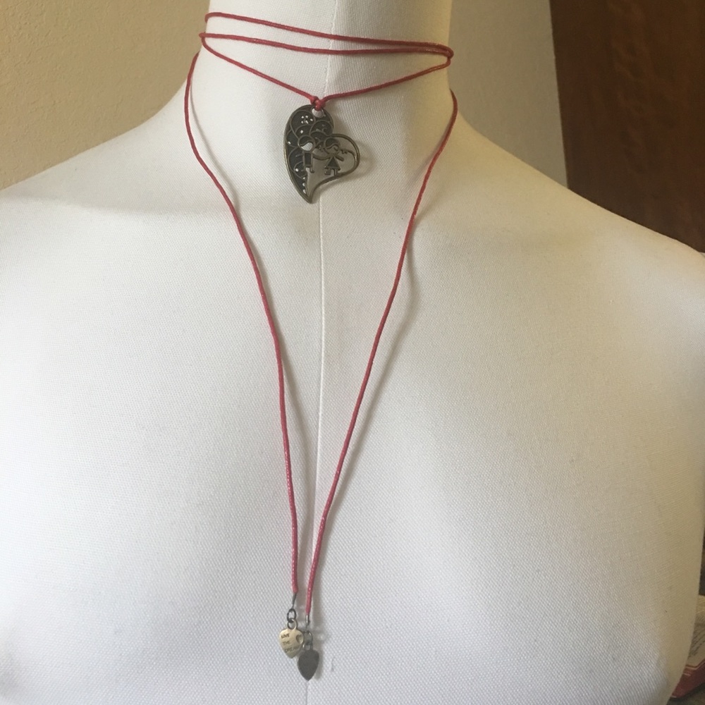 Red leather choker with hearts💋💋