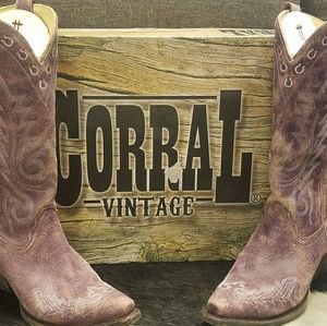 Corral Vintage Cowboy Boots