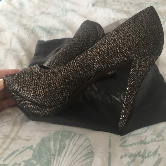 Vera Wang size 8m shoes - Picture 4 of 5