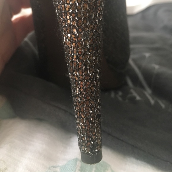 Vera Wang size 8m shoes - Picture 5 of 5