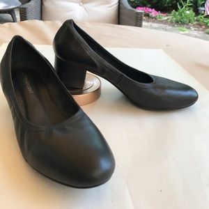 Jeffrey Campbell round toe pumps