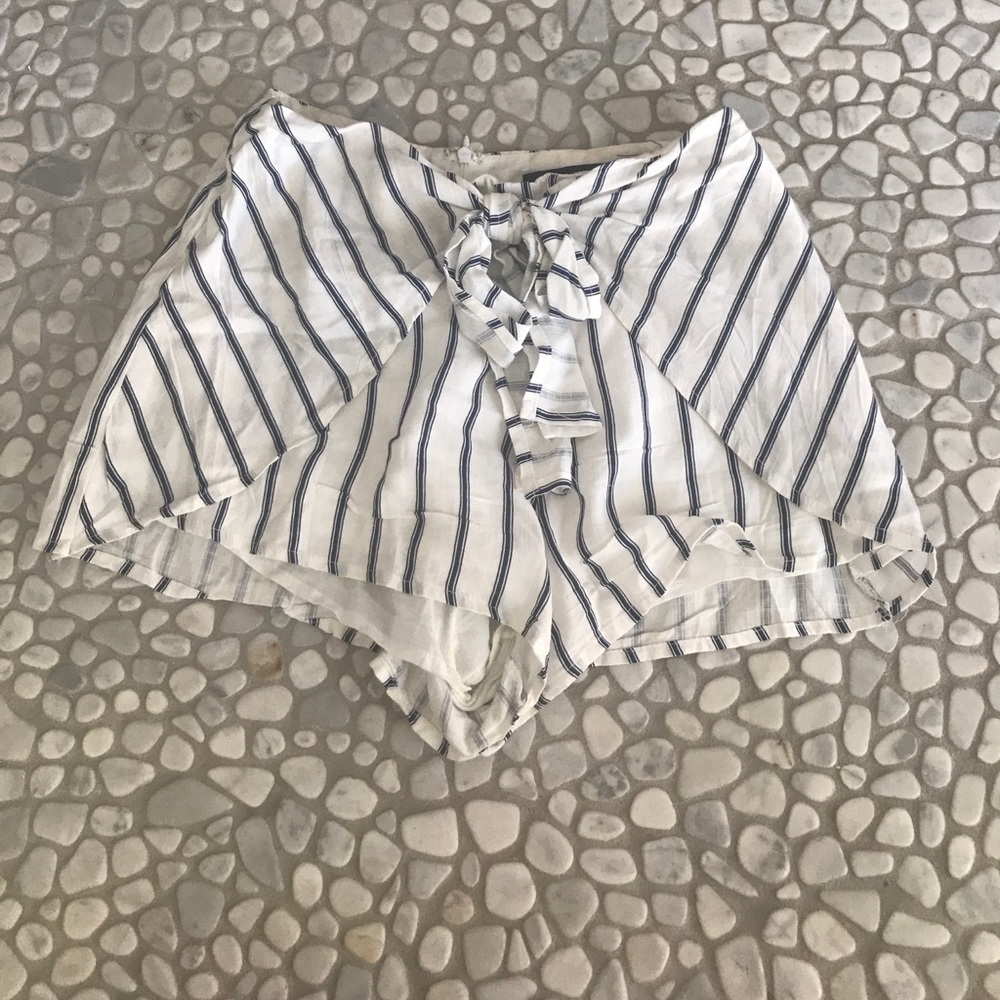 LF blue and white stripped shorts