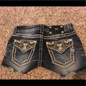 Miss Me Shorts - Size 23