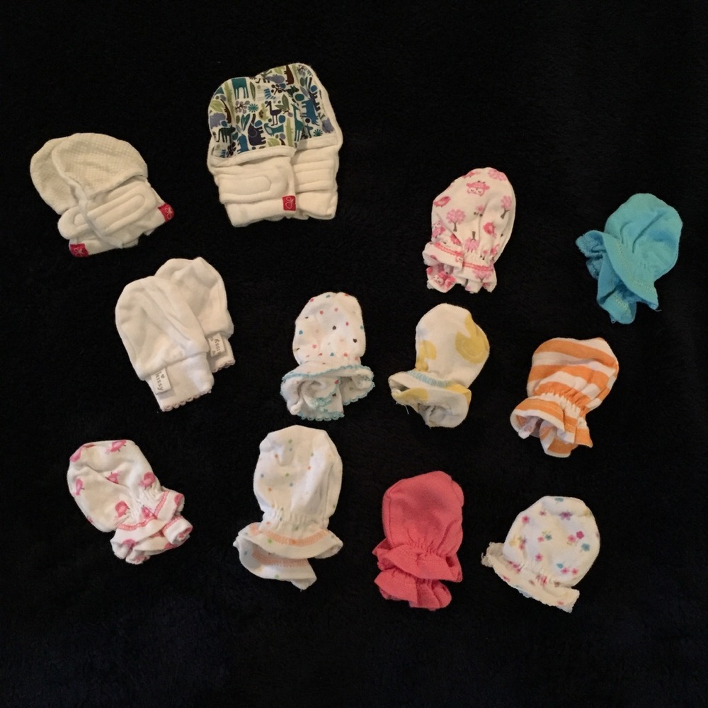 Kissy Kissy, Goumi, Gerber | Baby Mittens, 12 Sets