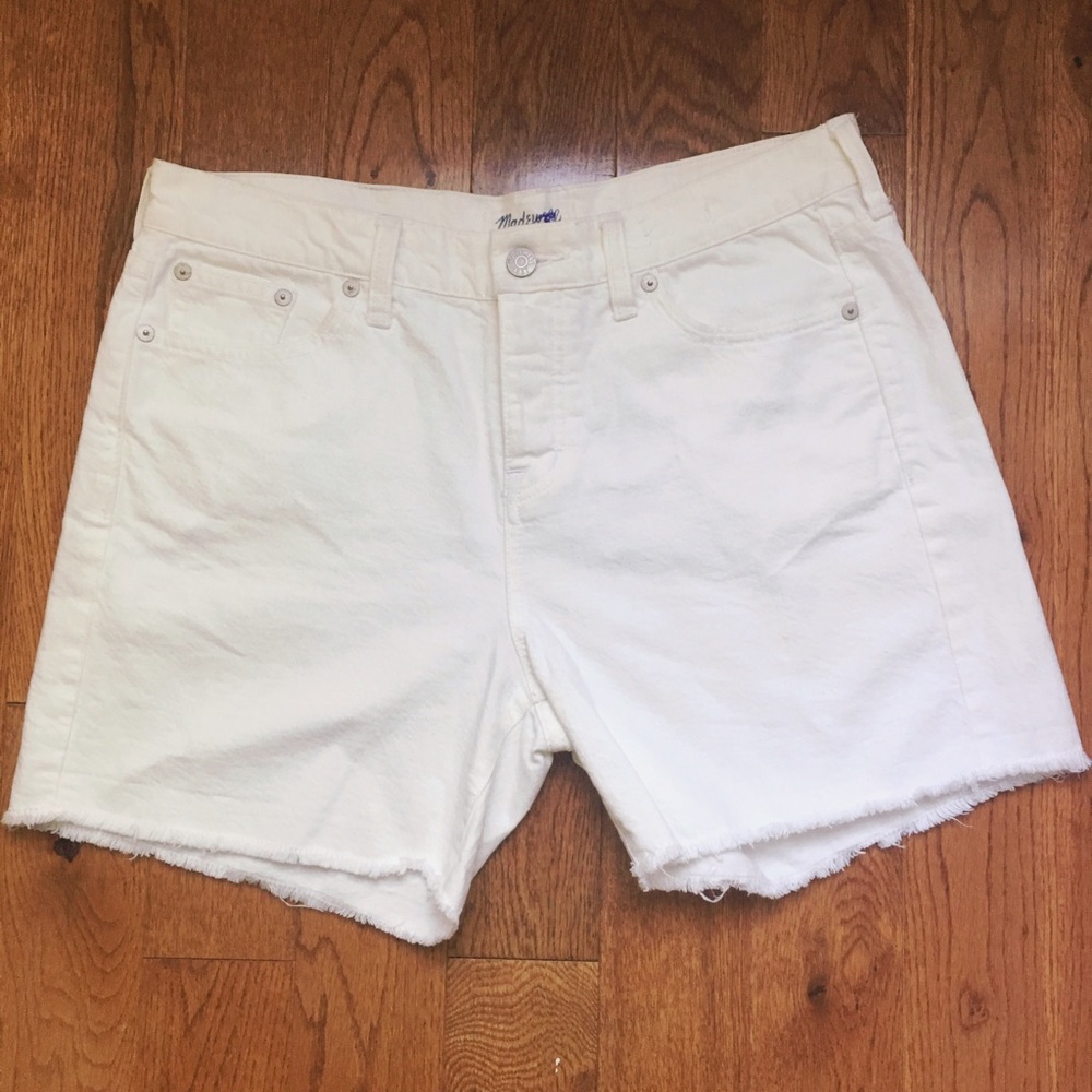 {Madewell} White Denim Boyfriend Shorts 26
