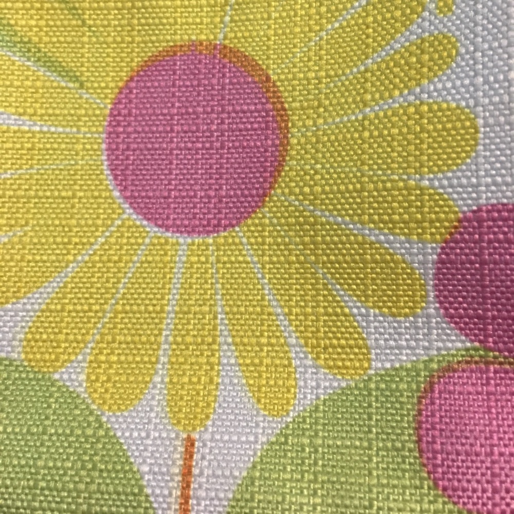 Clinique Pouch - Picture 2 of 4