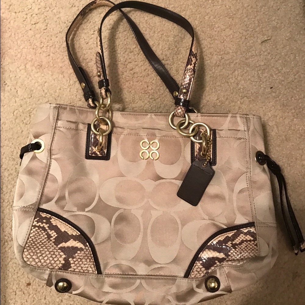 Coach Bag with real inside and gold hardware